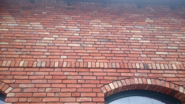 Cegła -rozbi&oacute;rkowa wiązanie wilde 