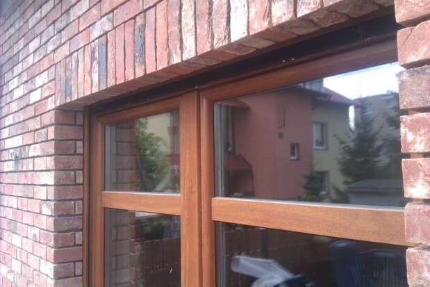 - cegła ?- a może okładzina ?