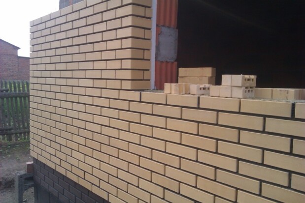 wyjście cegłą do okna